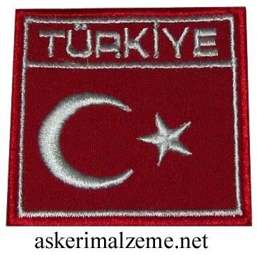 bayrakli-turkiye-armasipec-kare-cirtli.jpg